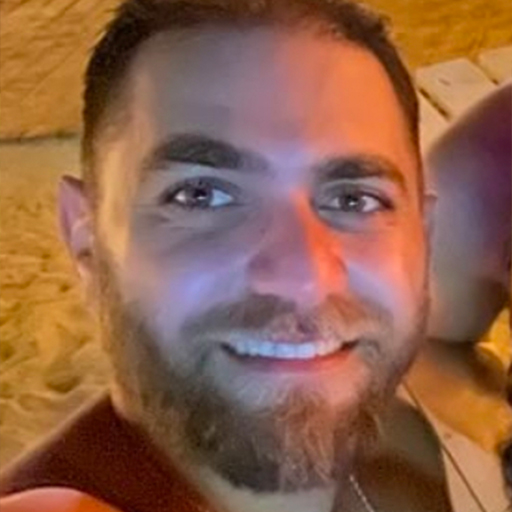 Client satisfait après nettoyage voiture à domicile